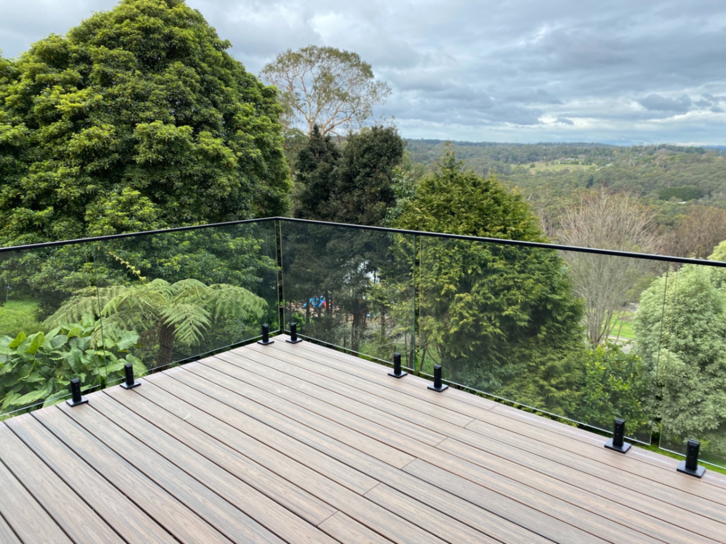 Glass Balustrade Menzies Creek 1